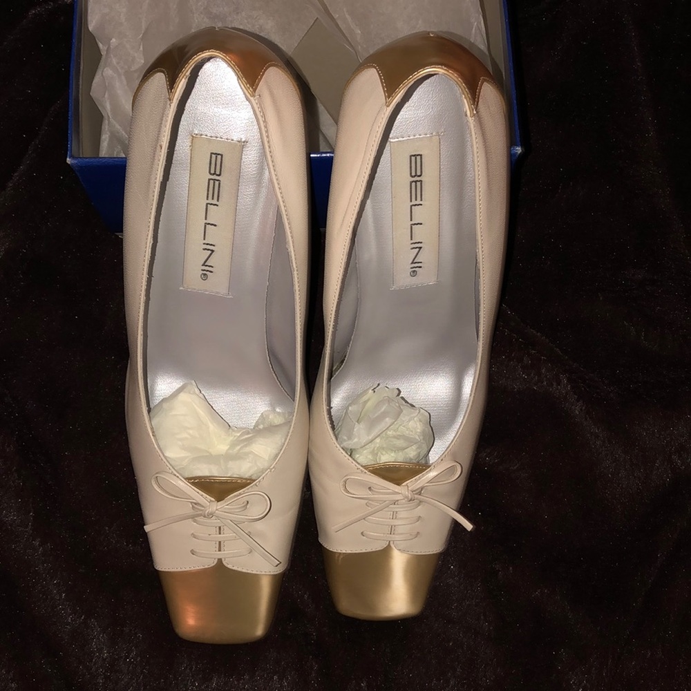 Bellini Cream/Gold Leather Pump-Size 8 1/2M